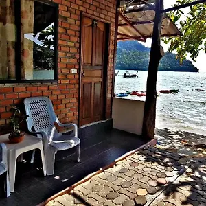 https://dalum-beachhouse-phi-phi-don.hotelskophiphi.com